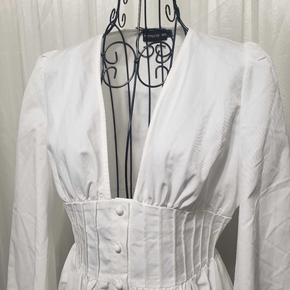 PrettyLittleThing Sz 4 White Skater Dress - Picture 10 of 13